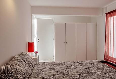 Twin Room with Private Bathroom