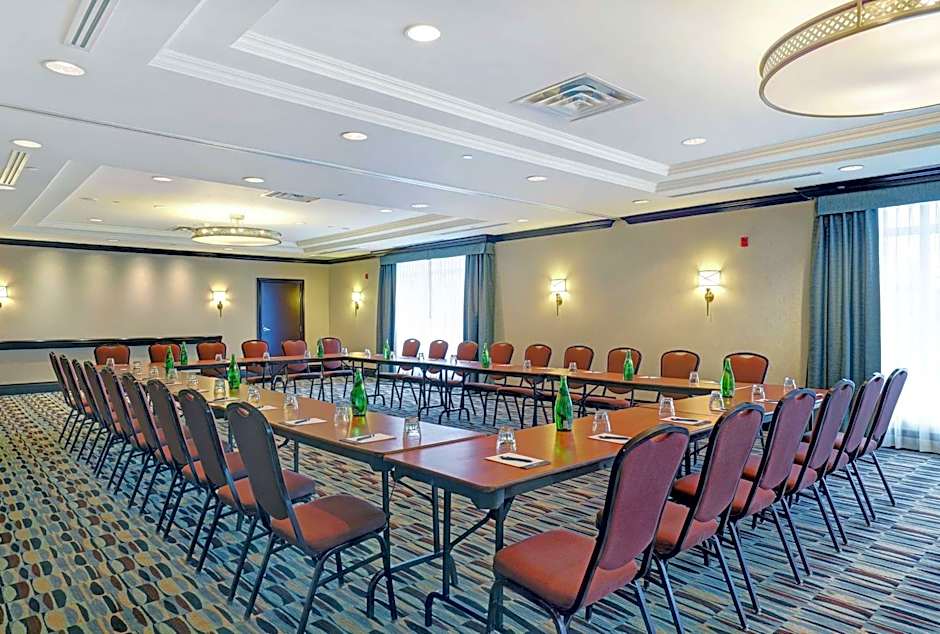Homewood Suites by Hilton Cambridge-Waterloo Ontario