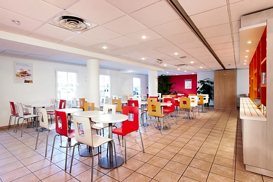 Premiere Classe Paris Ouest - Pont de Suresnes Hotel