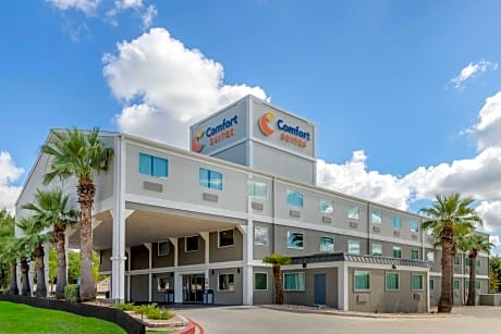 Comfort Suites Airport North