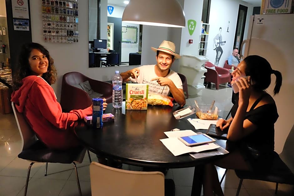 Alternative Creative Youth Hostel Barcelona
