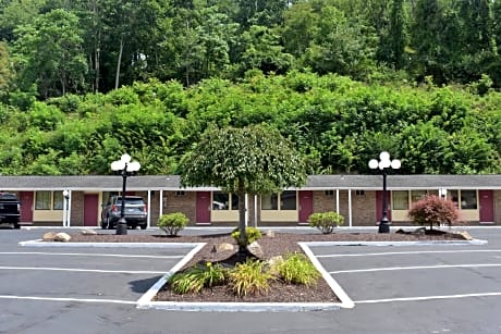 South Hills Motel