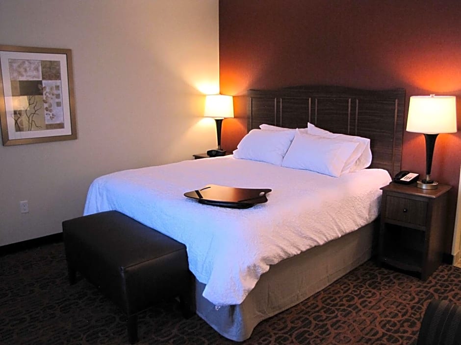 Hampton Inn By Hilton & Suites Jamestown