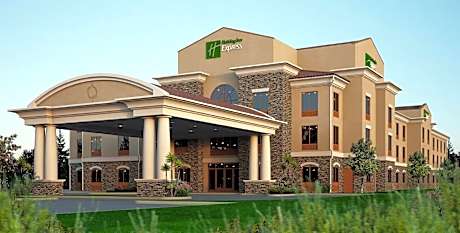 Holiday Inn Express and Suites Redding By IHG