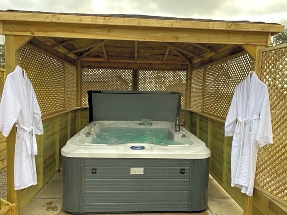 Hollicarrs - Bluebell Lodge