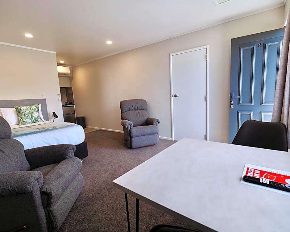 Bks Pohutukawa Lodge