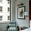 CLUB QUARTERS HOTEL, CENTRAL LOOP