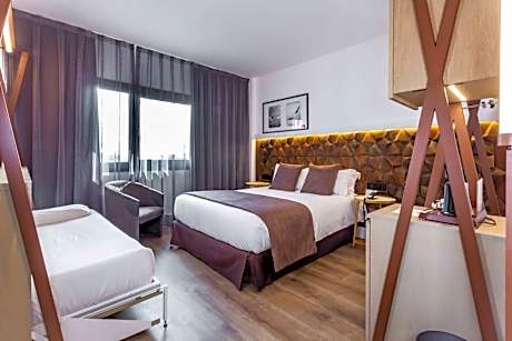 Standard Triple Room with One Double Bed and One Single Bed - Non-Smoking