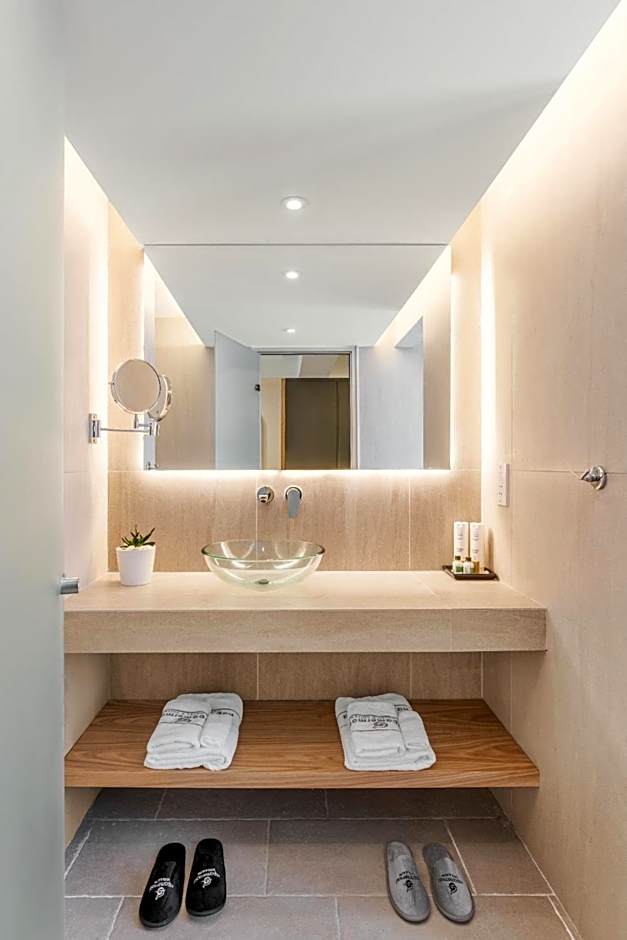 Napa Mermaid Hotel & Suites