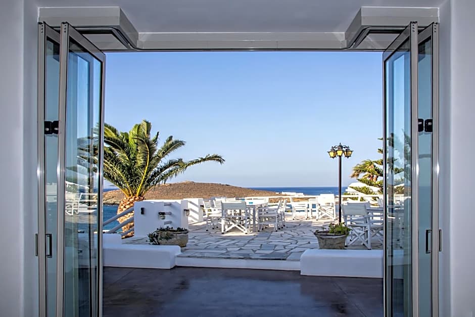 Porto Raphael Residences & Suites