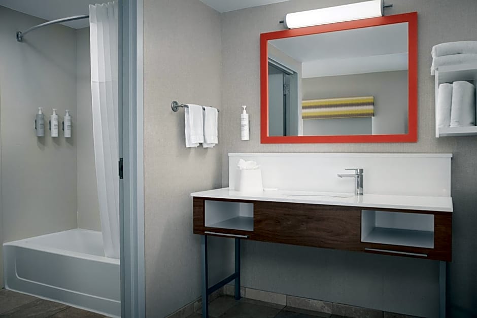Hampton Inn By Hilton Knoxville-North