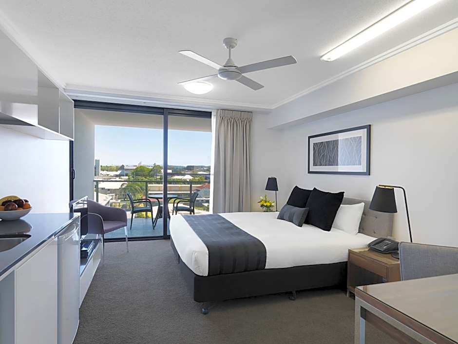 Oaks Mackay Carlyle Suites