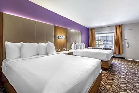 2 Queen Beds, Mobility Accessible, Communication Assistance, Bathtub, Non-Smoking, Continental Break