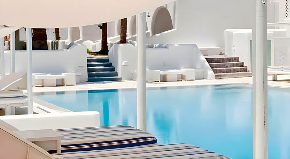 Daedalus Hotel