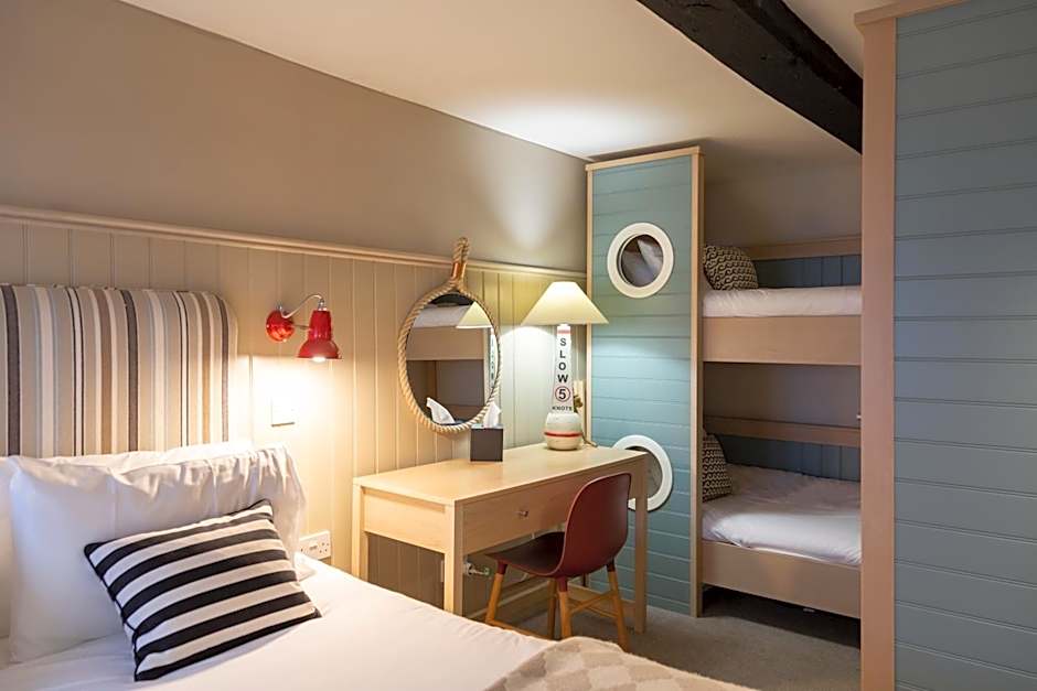 The White Horse Blakeney