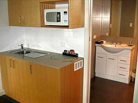 Luxury One-Bedroom Apartment with Spa Bath