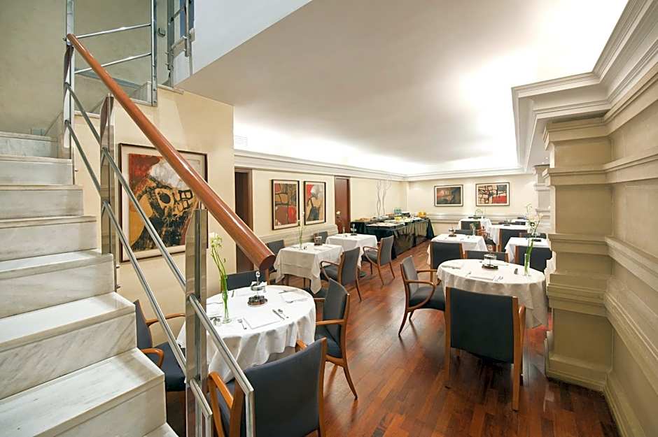 Hotel Gran Derby Suites