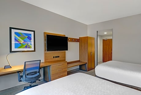 Suite with Two Queen Beds and Hearing Accessible Tub - Non-Smoking