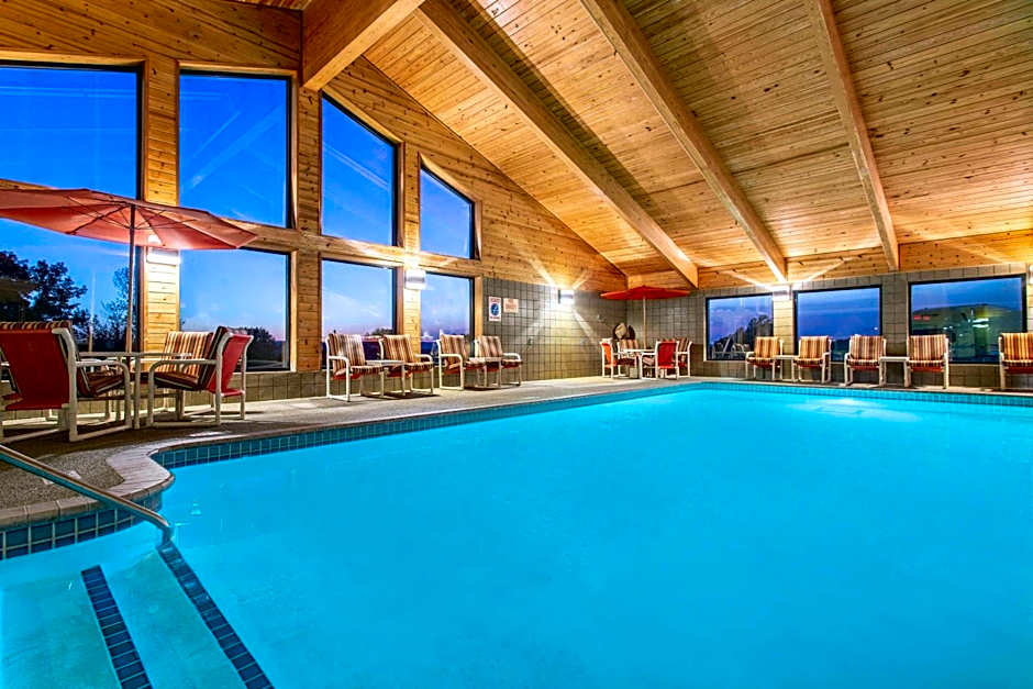 AmericInn by Wyndham West Salem