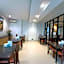 Townhouse Oak Hotel Niaga Surabaya