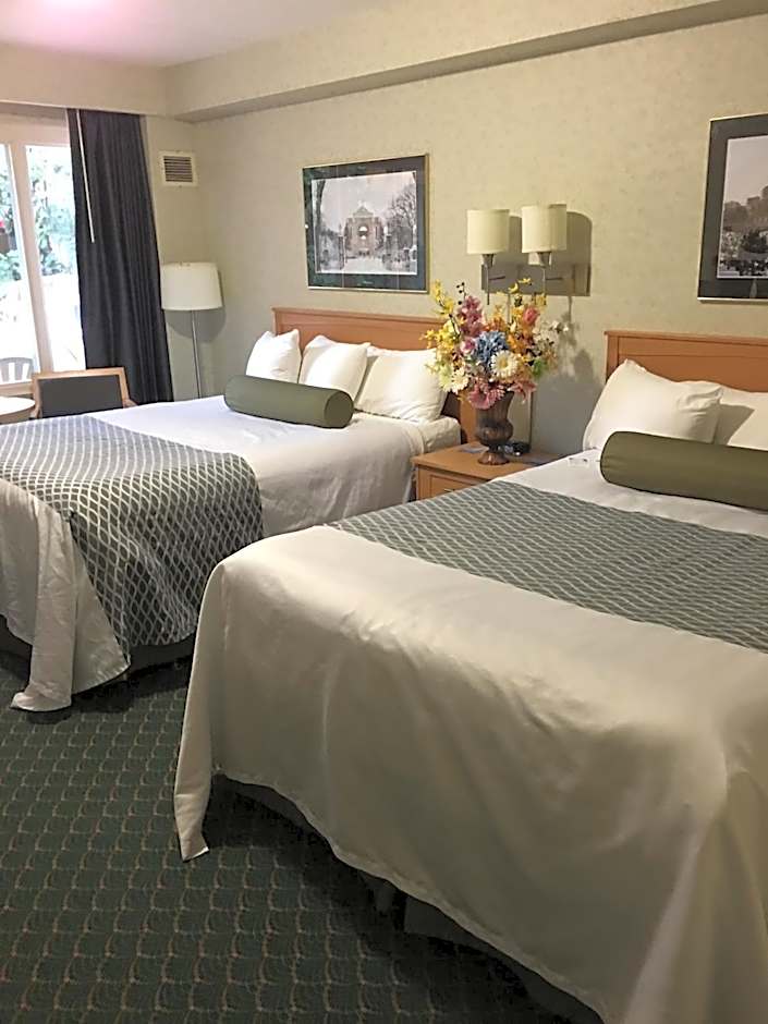 Travelodge by Wyndham Winnipeg East