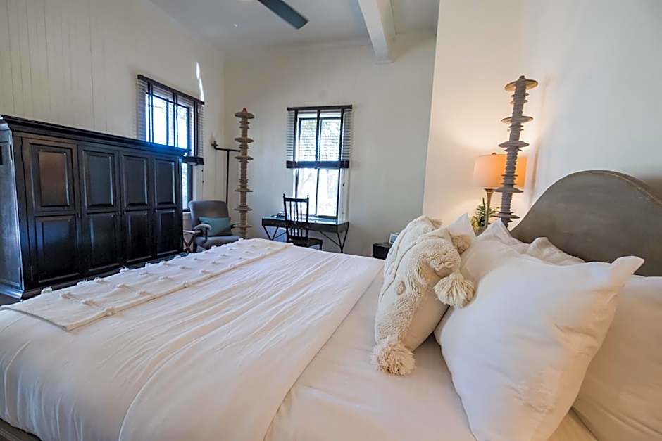 Lumeria Maui, Educational Retreat Center