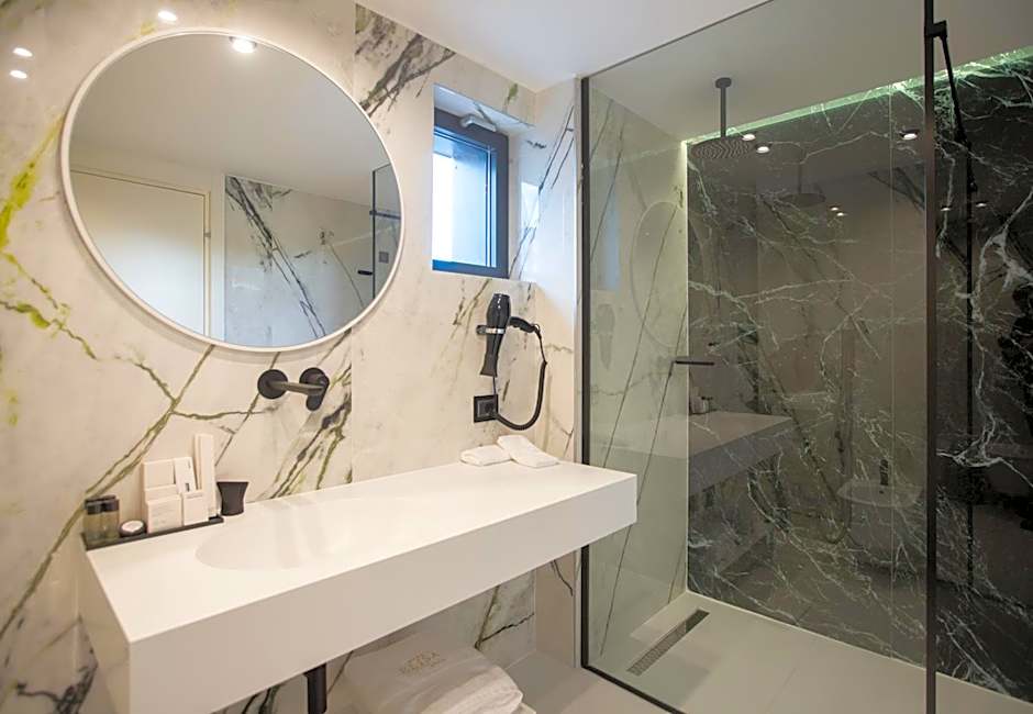 Hotel Elisa Tirana, Affiliated by Melia