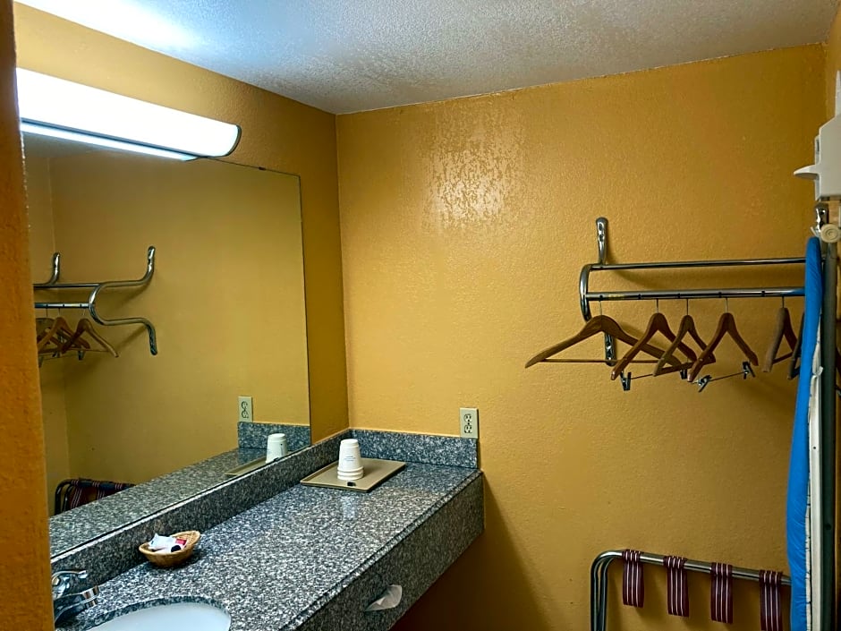 Super 8 Little Rock/north/arpt – North Little Rock, AR