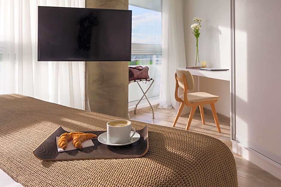 Dazzler by Wyndham Colonia