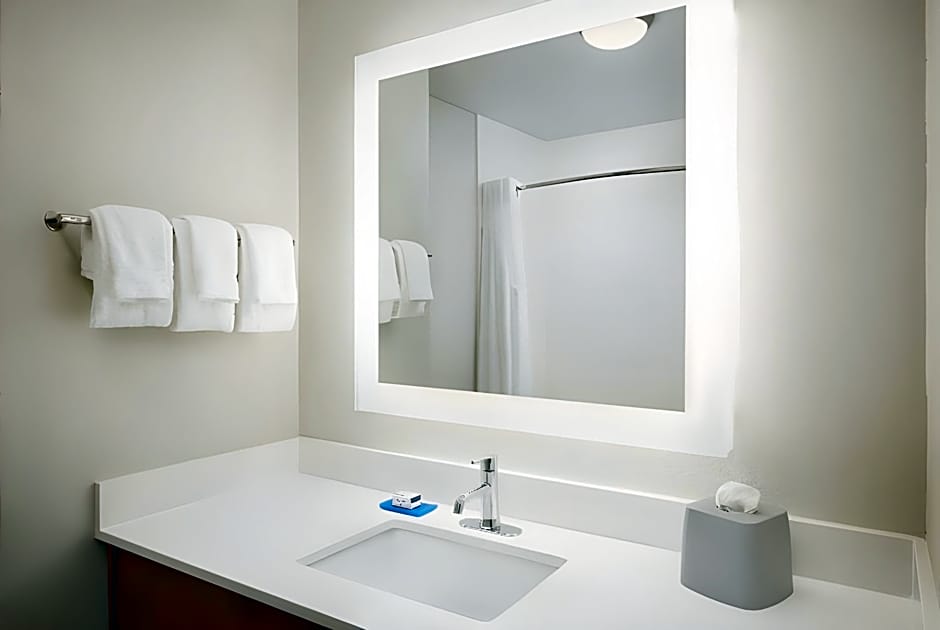 Holiday Inn Express Hotel & Suites Panama City-Tyndall By IHG