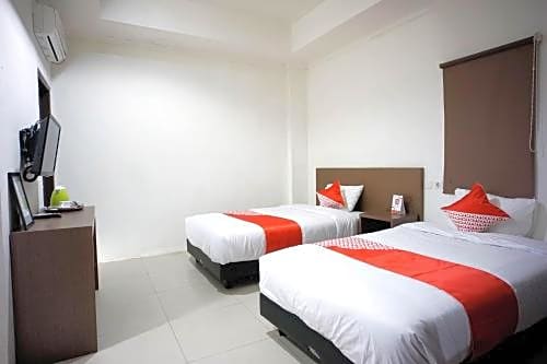 OYO 2886 Her Mandiri Guest House