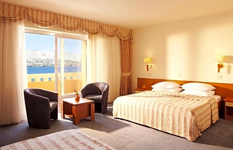 Junior Suite with Balcony and Sea View