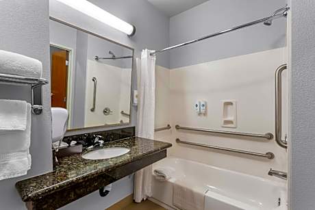 1 King Bed, Suite, Nonsmoking, Accessible