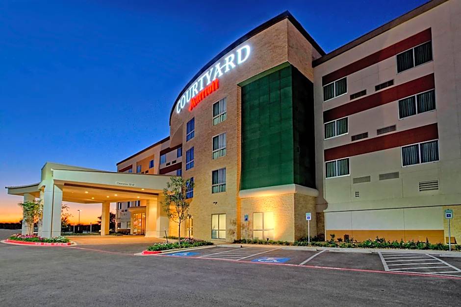 Courtyard by Marriott San Marcos