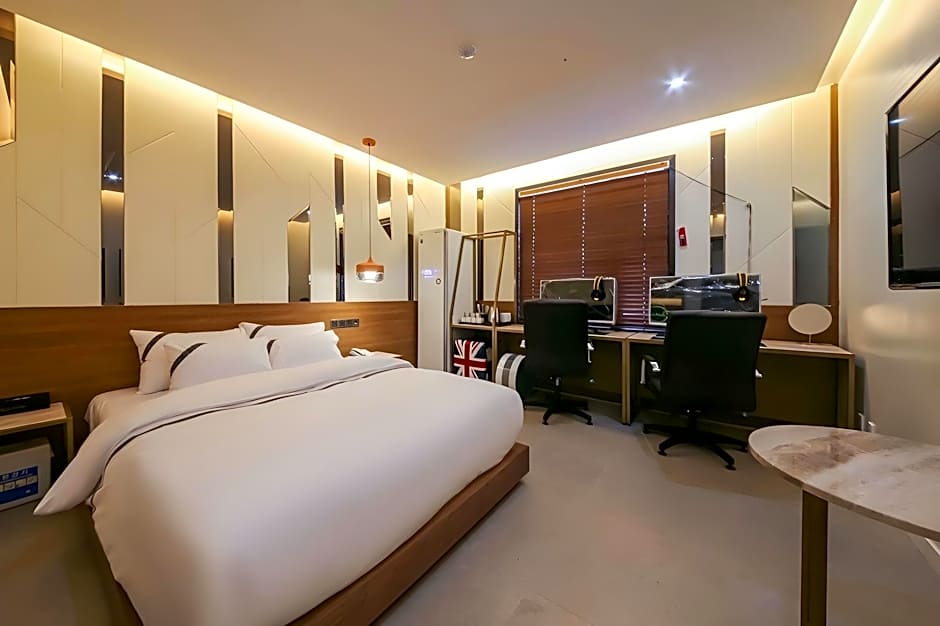 Hound Hotel Suncheon station