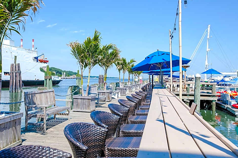 Danfords Hotel & Marina