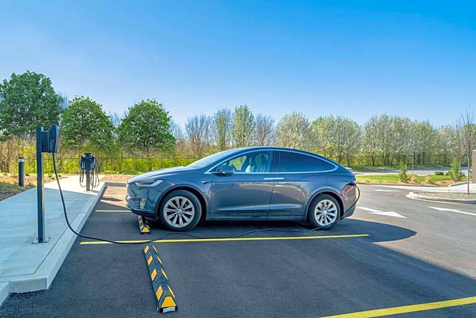 La Quinta Inn & Suites by Wyndham Louisville East