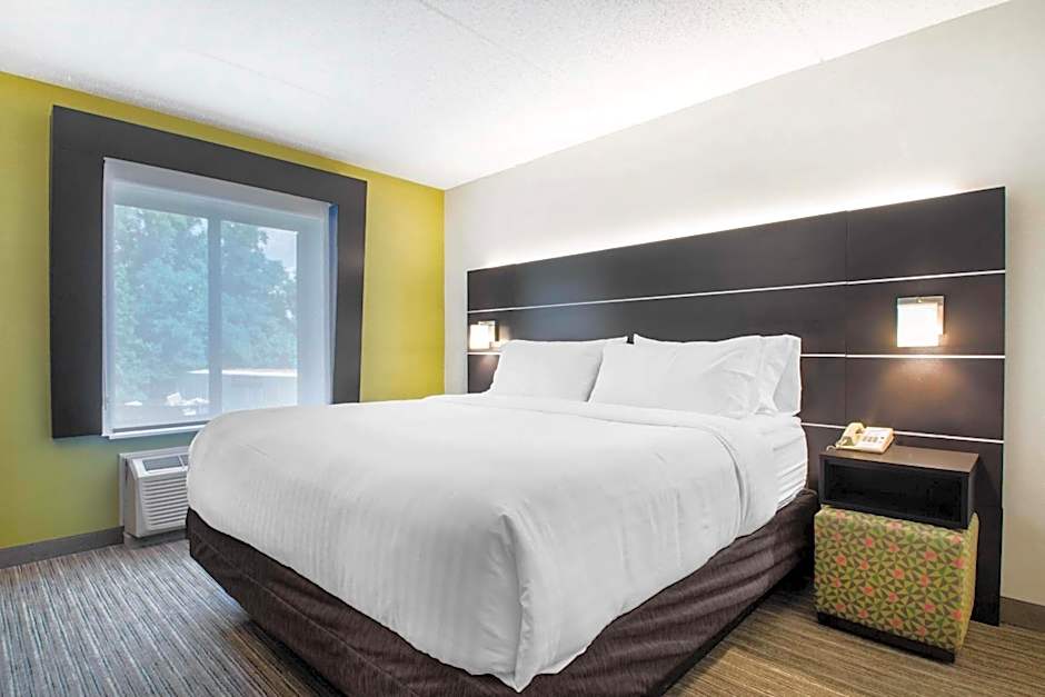 Holiday Inn Express & Suites Albany Airport - Wolf Road By IHG
