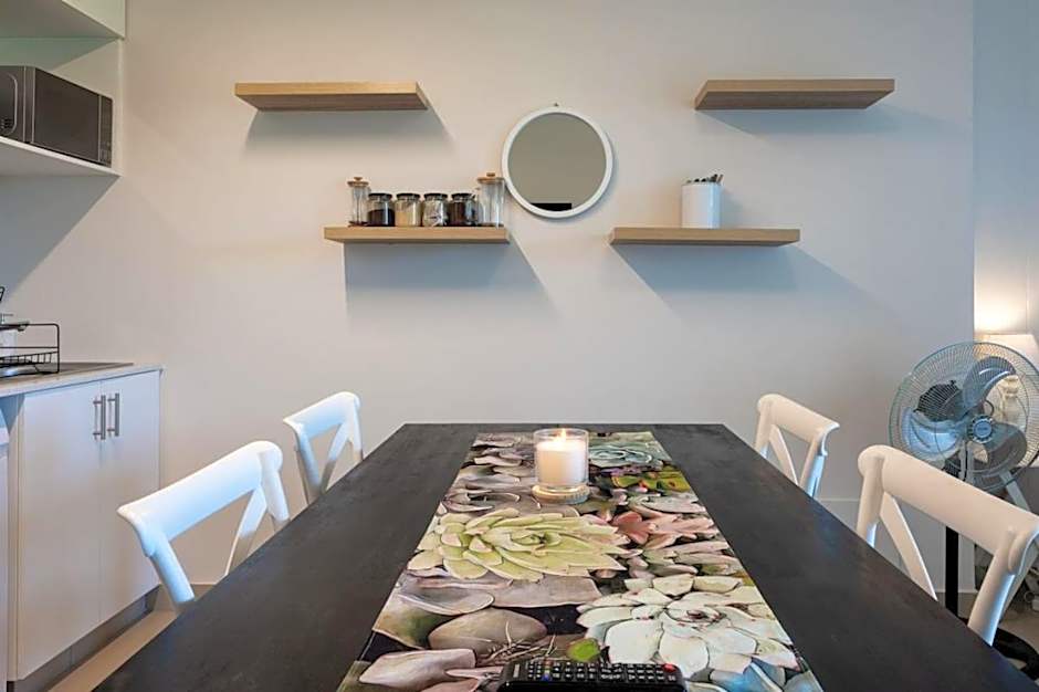 Cute and Cosy Studio Millennial 520