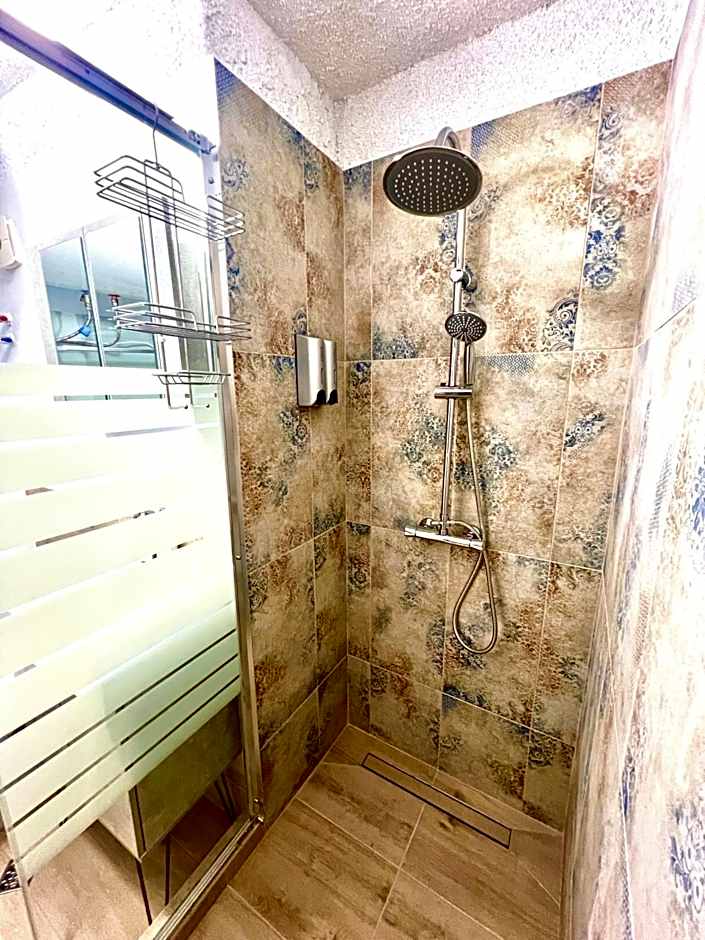 The Green Apartment 2BR - free parking