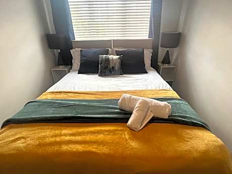 CAPRI 13 SA- Nice ’n’ New, close to Uni and M1/J23