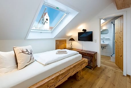 Classic Single Room with Shower