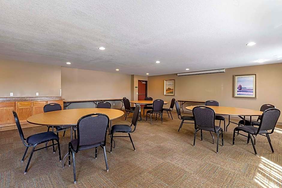 Sleep Inn & Suites Pleasant Hill - Des Moines
