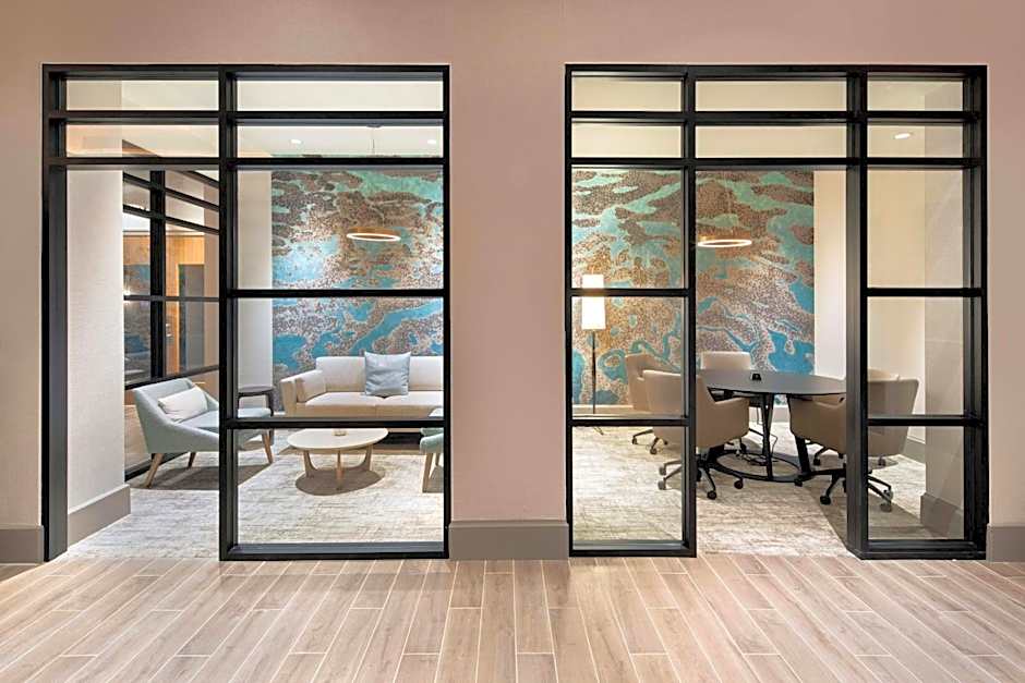 Sheraton® Suites Fort Lauderdale West