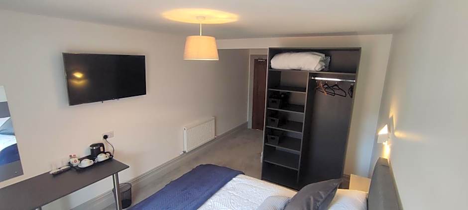 John Eoinìn's Bar and accommodation