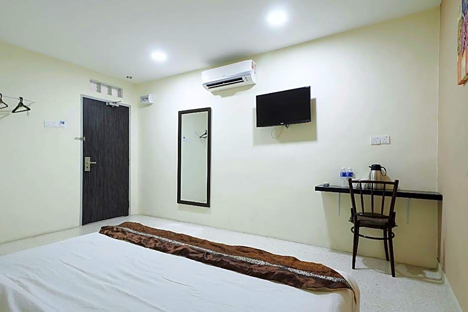 M S Hotel, Tengku Kelana KTM Klang