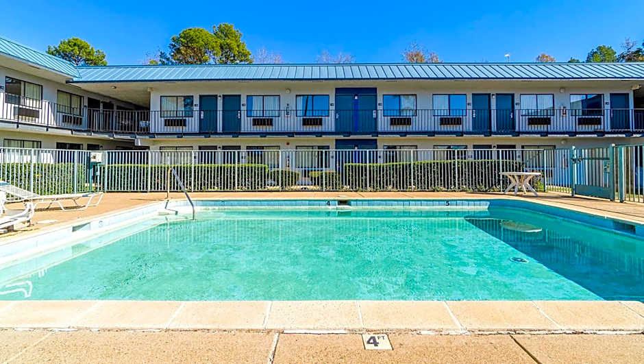 Xpress Inn & Extended Stays