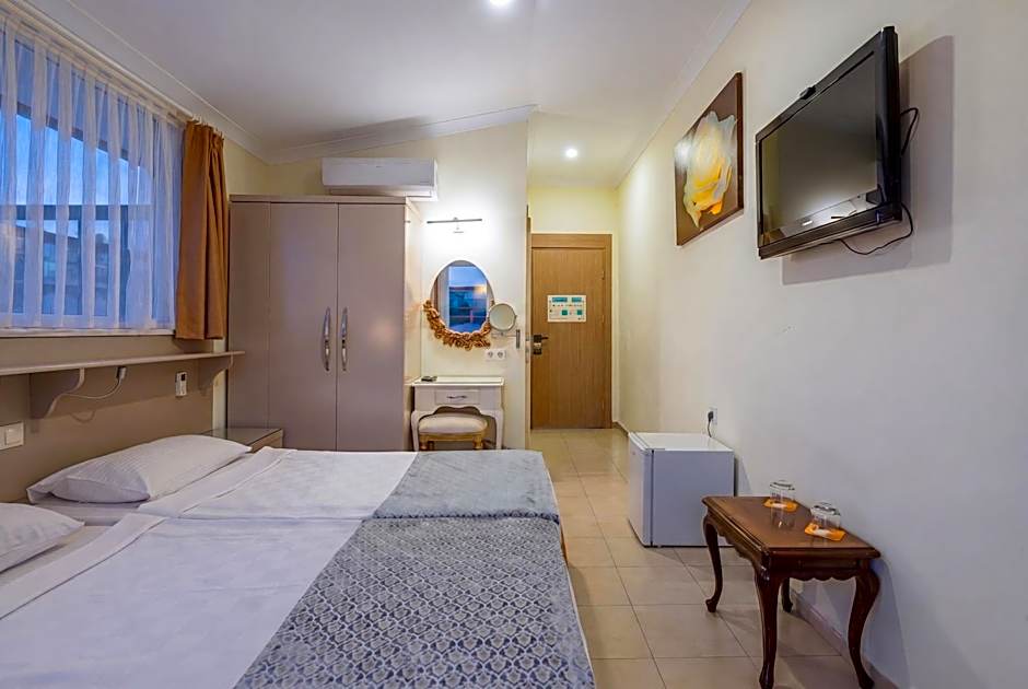 Gallion Hotel