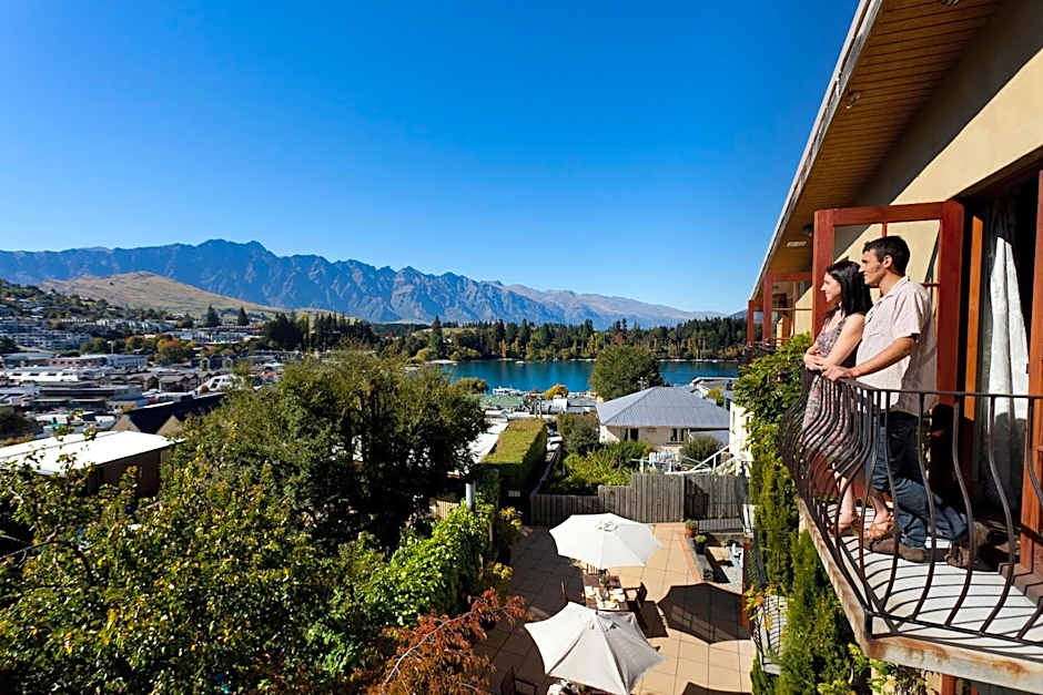 Browns Boutique Hotel