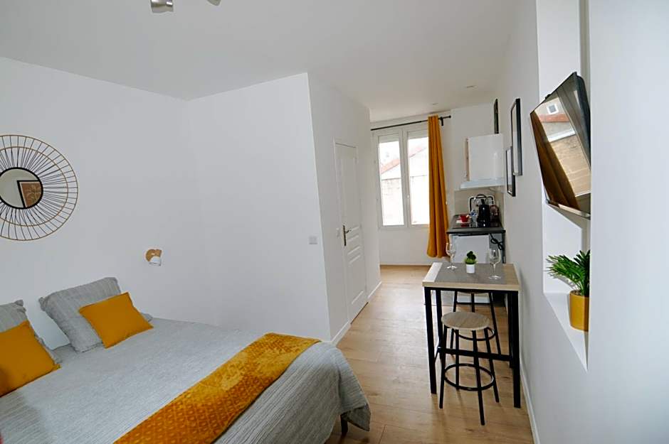 Studios Lsquare Residence AFPA